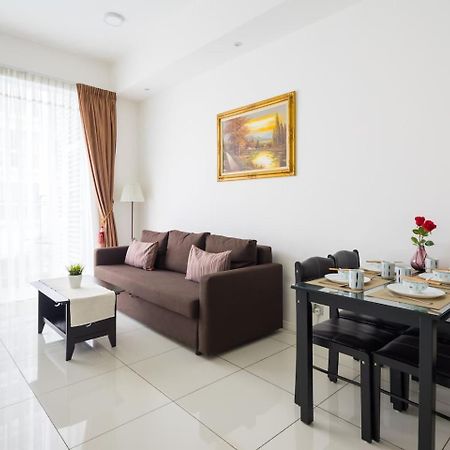 Five Senses Suite In M Suite Klcc Куала-Лумпур Экстерьер фото